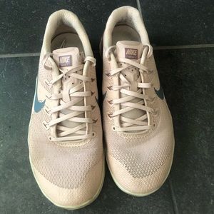 Nike Metcon Runners (women’s size 9)